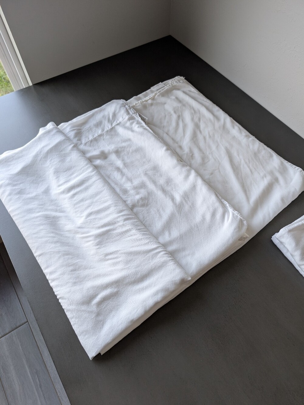Beautyrest Rayon 1 White & 1 Cream  Flat Sheets & 2 White Pillowcases Size Full